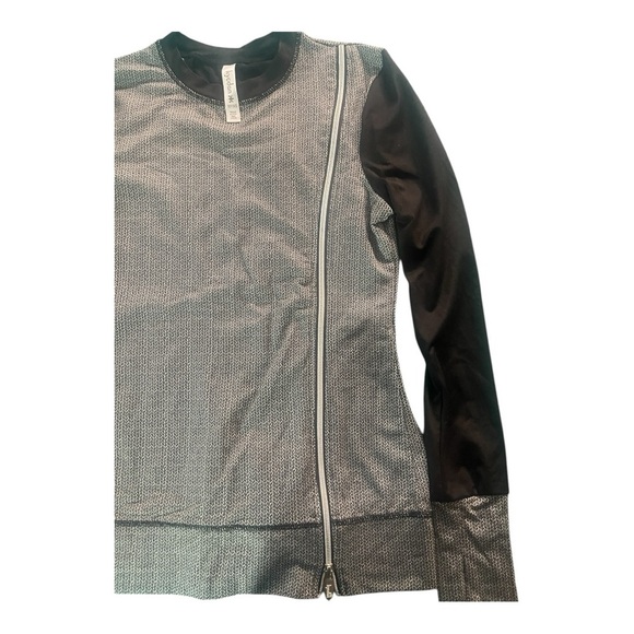 Stylish Black and Gray Women's Running Top - Picture 3 of 6